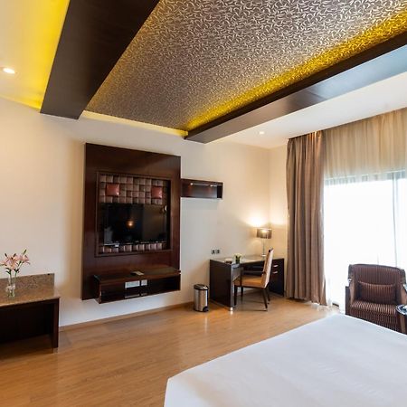 Clarks Exotica Convention Resort & Spa Devanahalli Екстер'єр фото