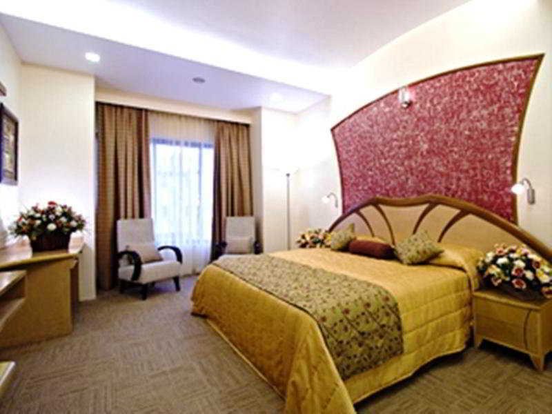Clarks Exotica Convention Resort & Spa Devanahalli Номер фото